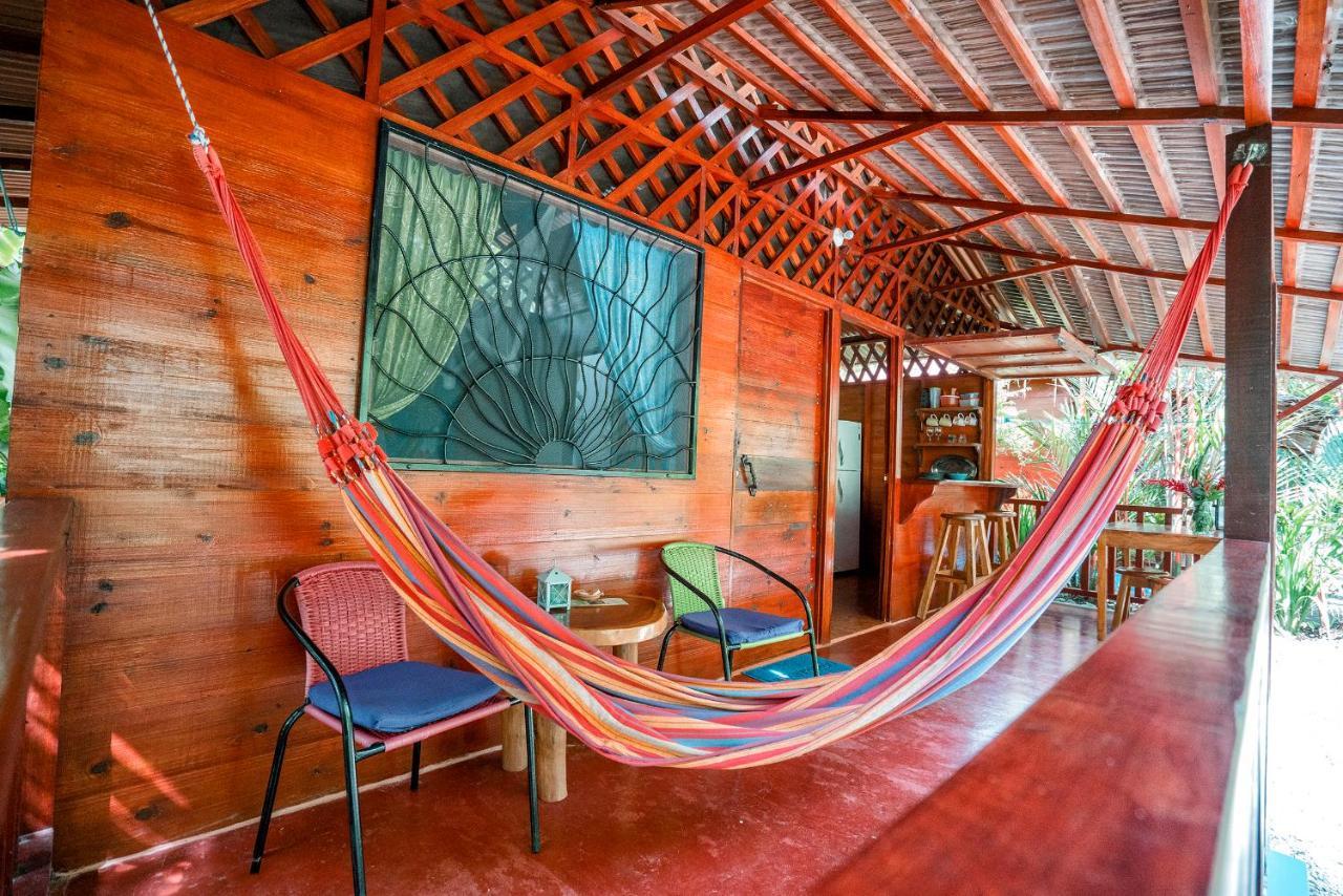 花卉简易别墅 Puerto Viejo de Talamanca 外观 照片