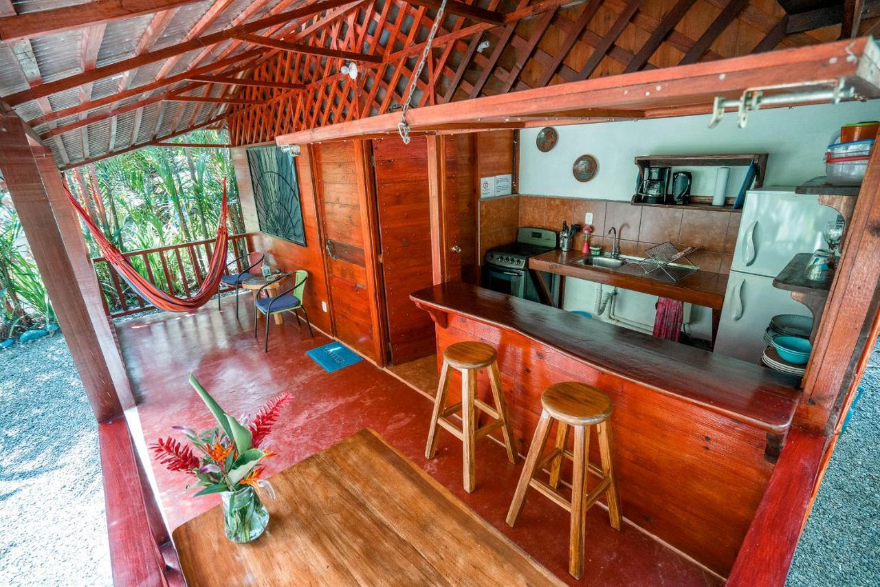 花卉简易别墅 Puerto Viejo de Talamanca 外观 照片